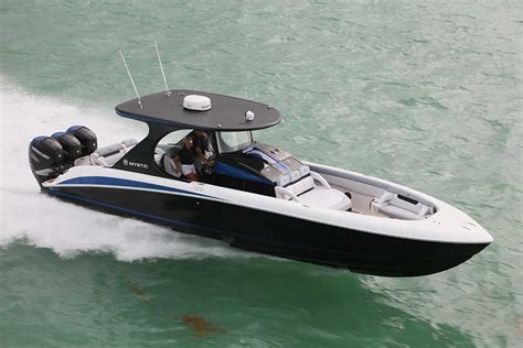 Ten Best Center Console Boats of 2023.